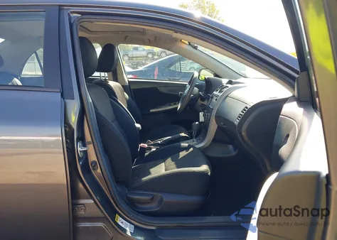 2012 Toyota Corolla S z USA, uszkodzony, nr VIN 2T1BU4EE2CC849324